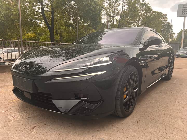 2025 Denza Z9GT 2024 1100 four-wheel drive Max version