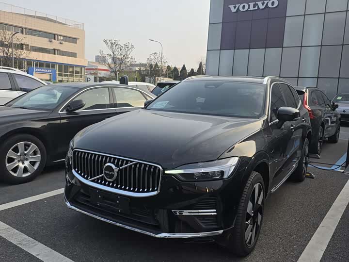 Volvo XC60 plug-in hybrid 2025 plug-in hybrid long-range four-wheel drive Zhiya luxury version