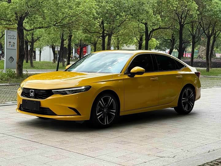 Stylish 2022 240TURBO CVT Exclusive Edition