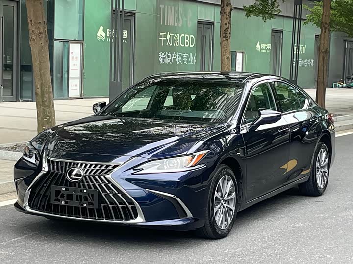2024 Lexus ES 2023 200 Excellence Edition