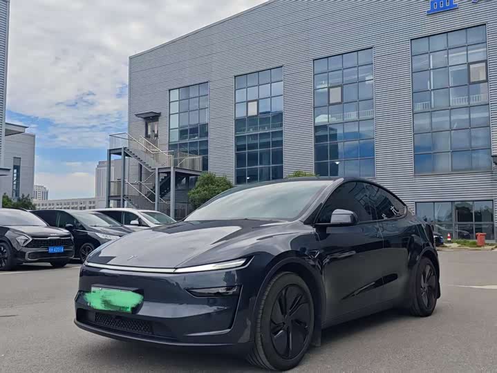 2025 Model Y 2025 rear-wheel drive version
