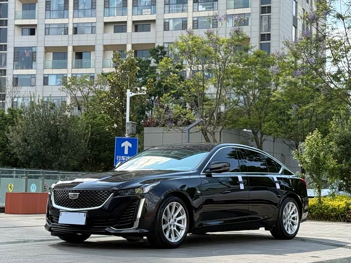 2022 Cadillac CT5 2022 28T Luxury