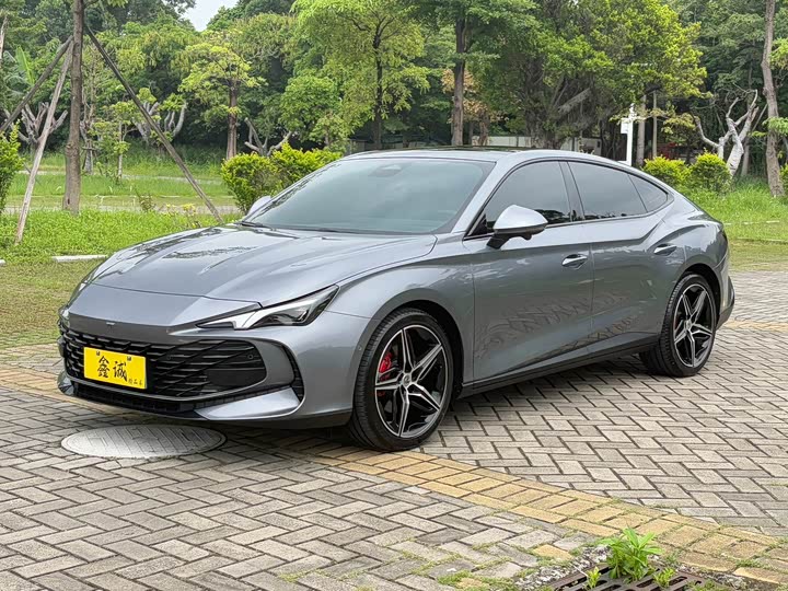 2025 MG7 2025 2.0T Trophy Intelligent Driving Edition