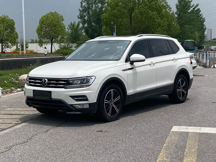 2021 Tiguan L 2021 280TSI automatic two-wheel drive smart version