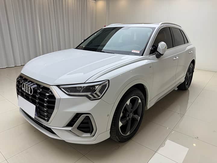 2022 Audi Q3 2022 35 TFSI Fashionable and Dynamic