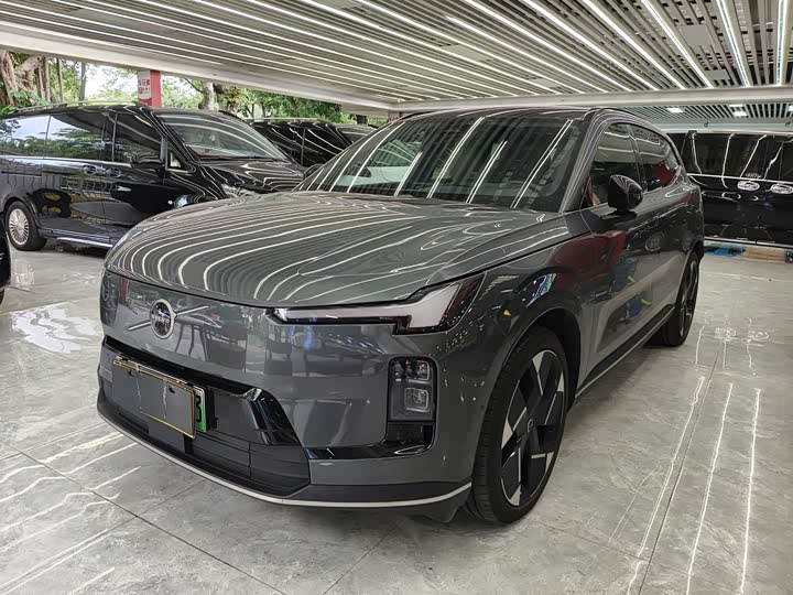2025 Volvo XC70 plug-in hybrid 2026 four-wheel drive ultra-long range Ultra