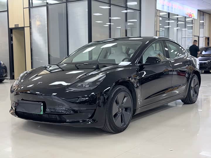 2023 Model 3 2022 rear-wheel drive version