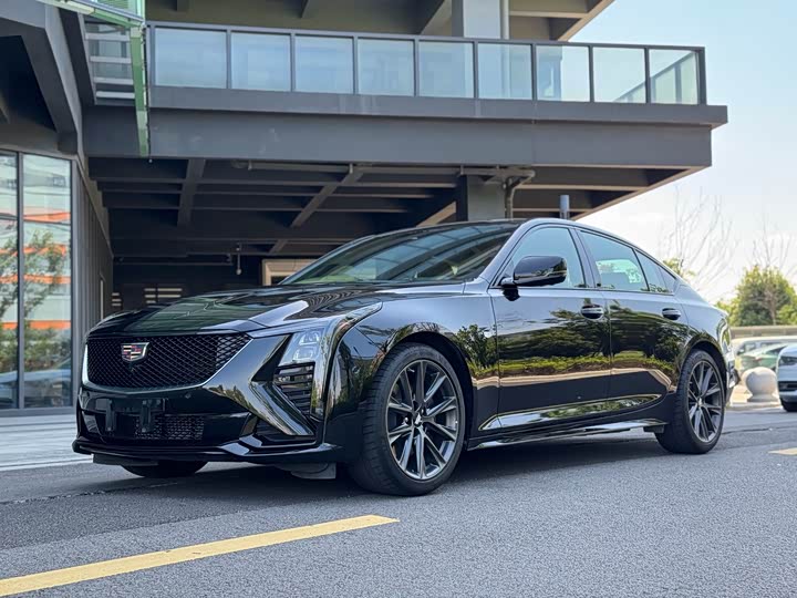2026 Cadillac CT5 2025 28T Urban Sports Edition