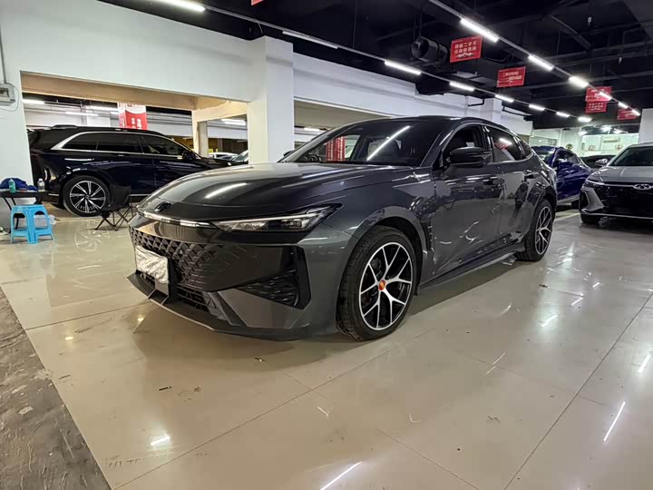 2023 Changan UNI-V 2024 1.5T premium model
