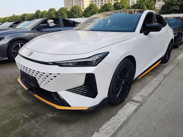 2024 Changan UNI-V 2024 1.5T exclusive model