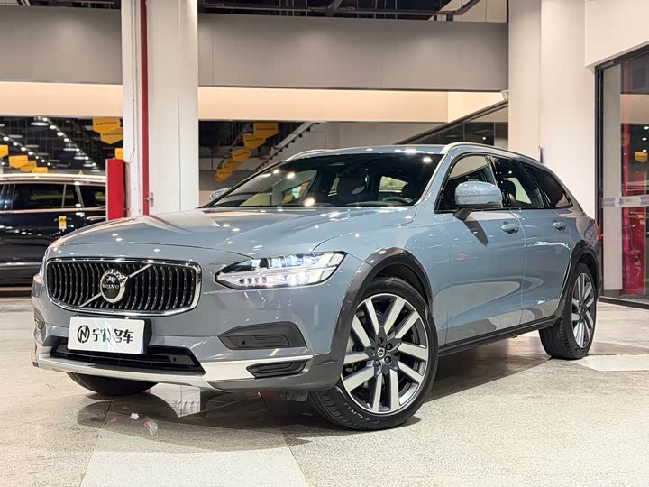 2022 Volvo V90 2022 Cross Country B5 AWD Zhiyuan Edition