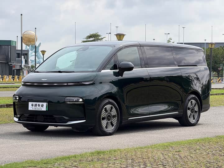 LEVC L380 2024 140kWh 6-Seater AWD Ultra