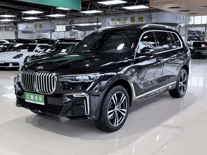 2022 BMW X7 2022 xDrive40i M Sport Package