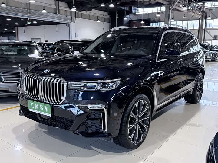 2023 BMW X7 2022 xDrive40i M Sport Executive Package
