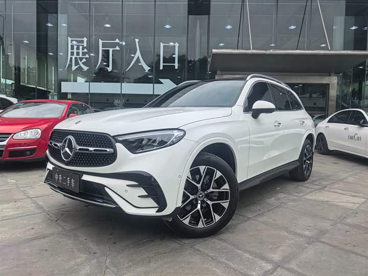 2024 Mercedes-Benz GLC 260 L 4MATIC Luxury 5-Seater
