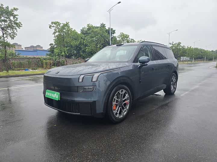 2025 Lynk & Co 900 2025 2.0T Ultra 6-seater