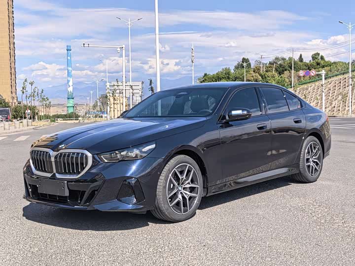 2026 BMW 5 Series (Imported) 2026 530i Leading M Sports Package