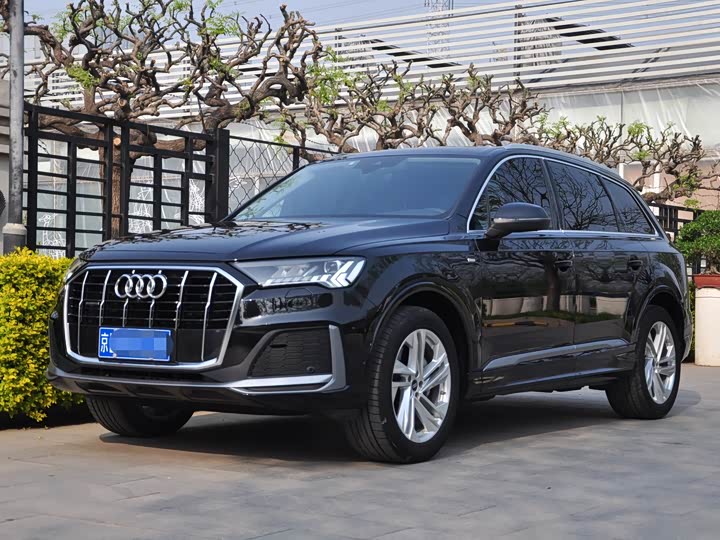 2021 Audi Q7 2021 45 TFSI quattro S line sports