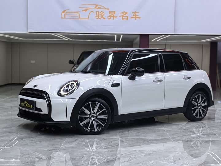 2023 MINI 2023 facelift 1.5T COOPER Artist five-door version
