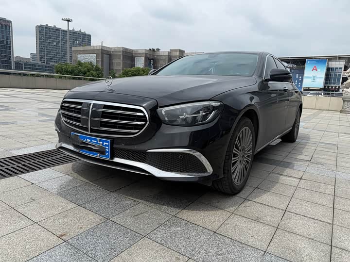 Mercedes-Benz E-Class 2023 E 300 L Fashion