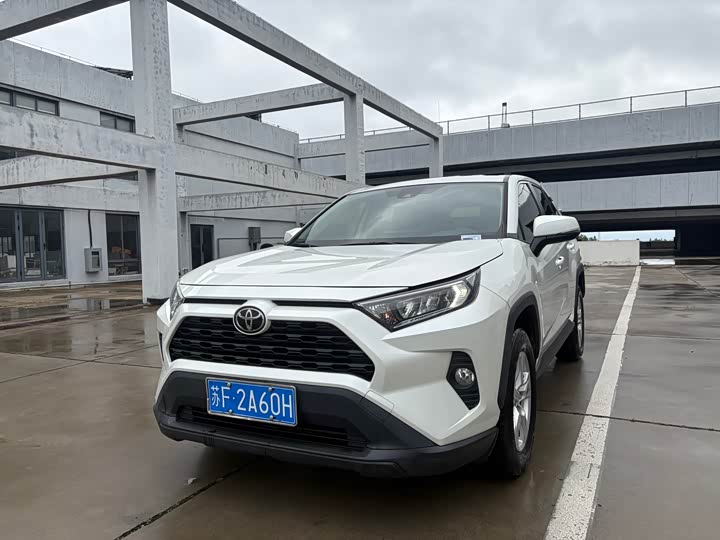 2021 RAV4 Rongfang 2020 2.0L CVT two-wheel drive fashion version