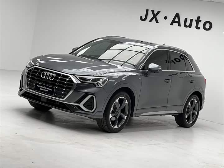 Audi Q3 2022 35 TFSI Fashionable and Dynamic