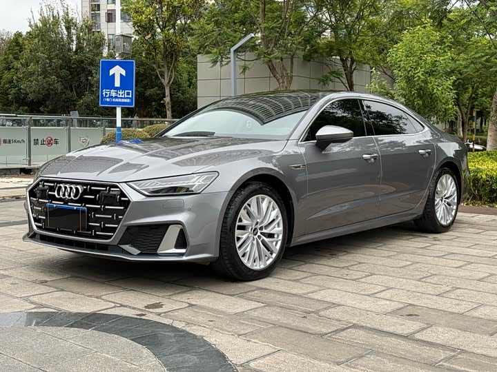 Audi A7L 2024 45TFSI S-line Dream Building Liquid Crystal Package