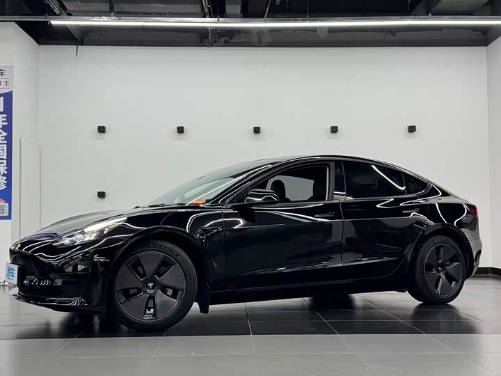 2023 Model 3 2022 rear-wheel drive version