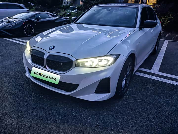 BMW i3 2022 eDrive 35 L