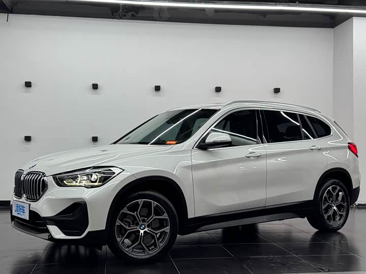 2022 BMW X1 2022 sDrive25Li Leading Model