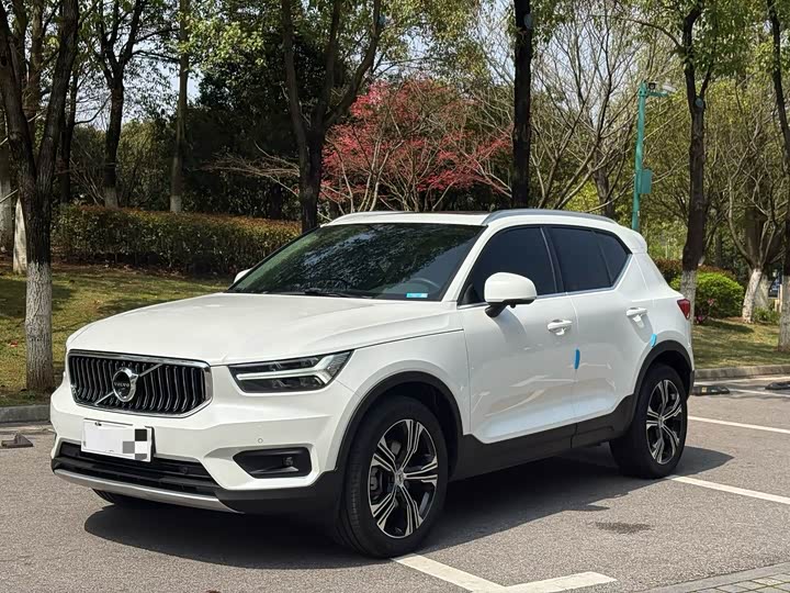 2022 Volvo XC40 2022 T4 four-wheel drive Zhiyuan Sport Edition