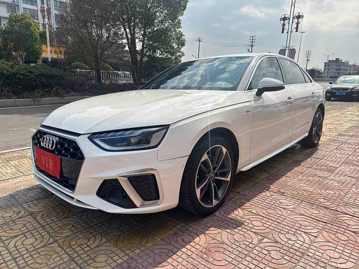 2022 Audi A4L 2022 40 TFSI Fashionable and Dynamic