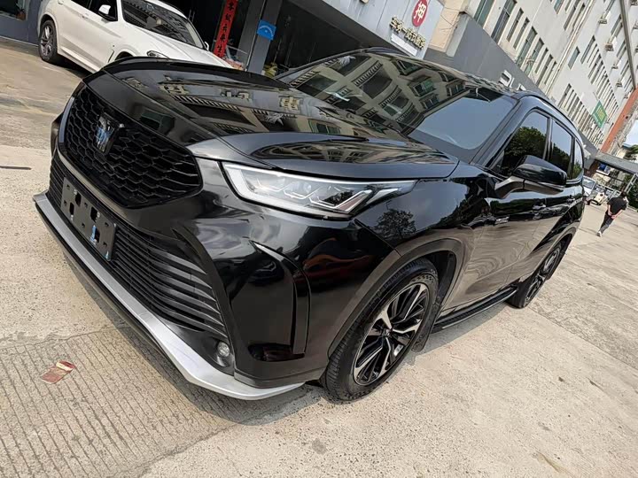 2022 Crown Lufang 2022 2.5L HEV four-wheel drive luxury version