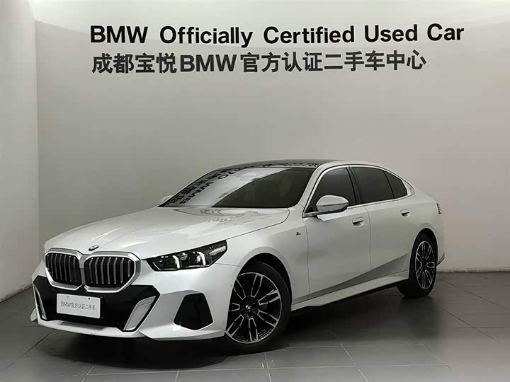 2025 BMW 5 Series 2025 525Li M Sports Package