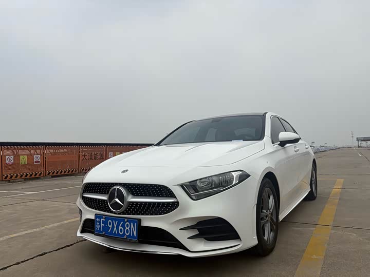 Mercedes-Benz A-Class 2022 facelift A 180 L sports sedan