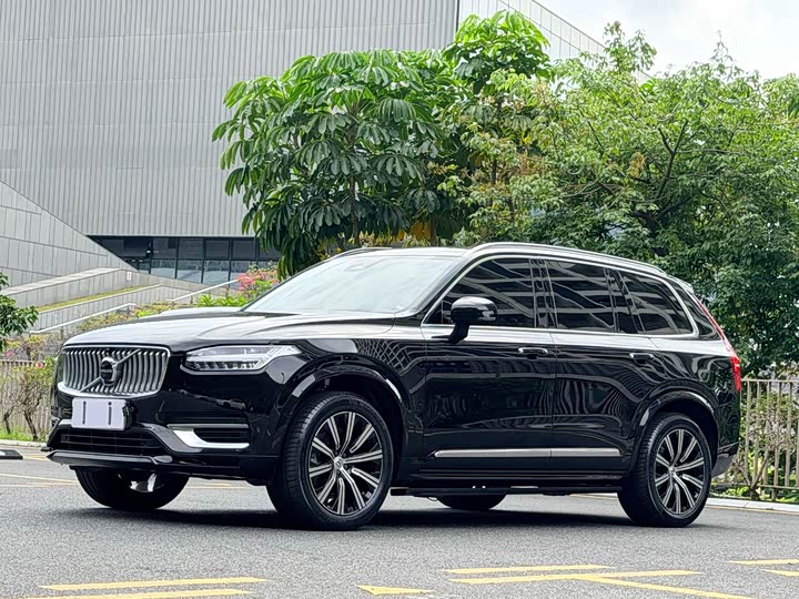 Volvo XC90 2023 B5 Smart Deluxe Edition 7 seats