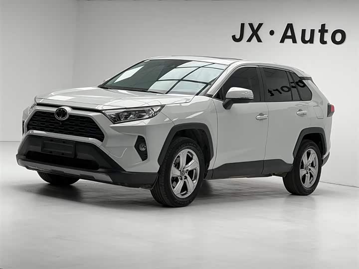 RAV4 Rongfang 2022 2.0L CVT two-wheel drive fashion version