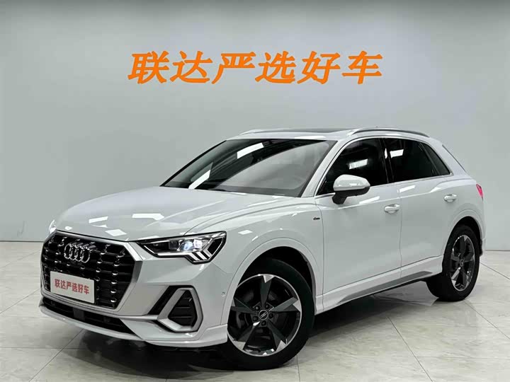 Audi Q3 2022 35 TFSI Fashionable and Dynamic