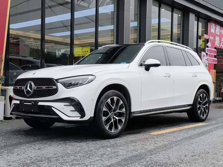 Mercedes-Benz GLC 2023 GLC 260 L 4MATIC luxury model 5 seats
