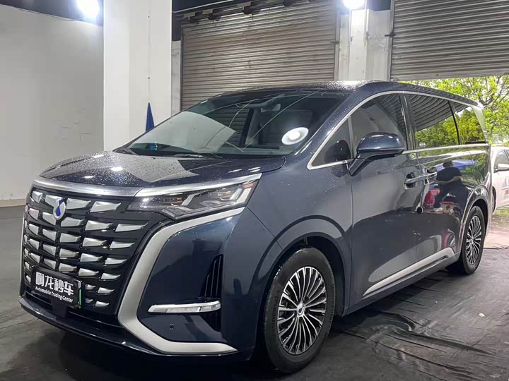 Denza D9 2022 model DM-i 970 four-wheel drive flagship model