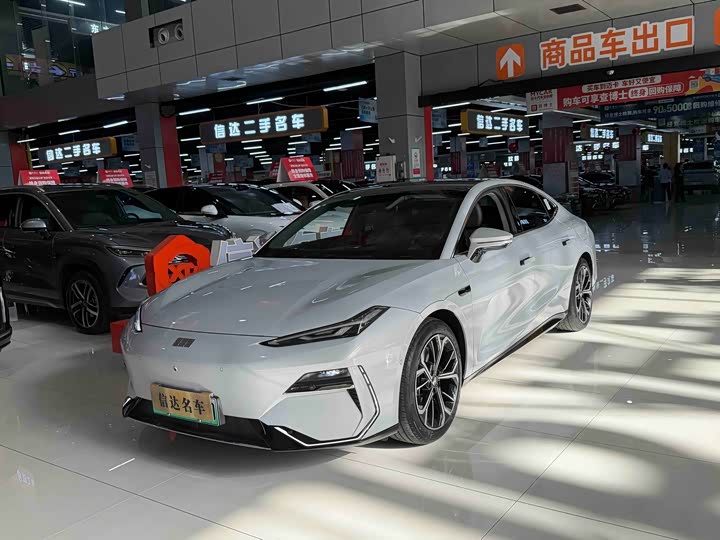 Galaxy E8 2025 700km Yuanhang Intelligent Driving Edition