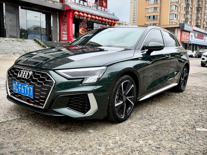 2023 Audi A3 2023 Sportback 35 TFSI stylish and sporty