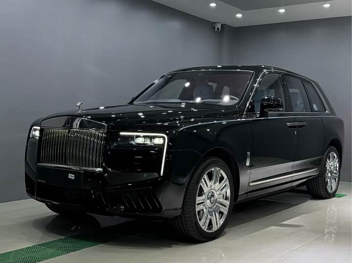 Cullinan 2025 6.7L automatic
