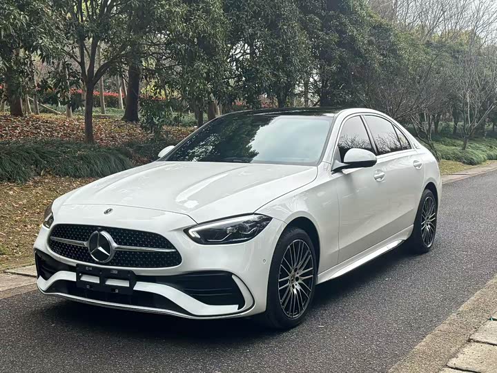 Mercedes-Benz C-Class 2025 facelift C 200 L sports version