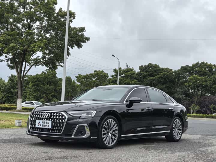 Audi A8 2023 A8L 50 TFSI quattro Premium Selection