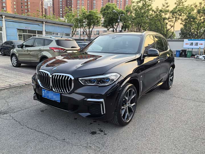 BMW X5 2022 facelift xDrive 40Li M sports package