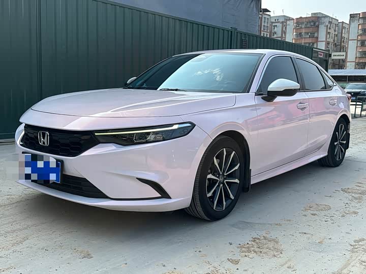 Stylish 2023 240TURBO CVT Deluxe Edition