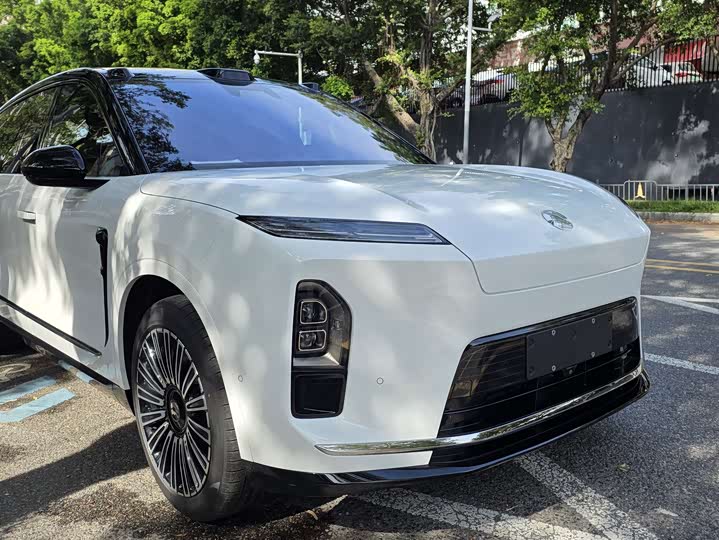 NIO ES8 2026 Model 7-Seater Executive Luxury Edition