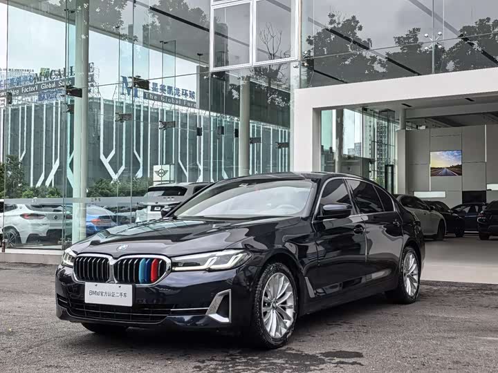 BMW 5 Series 2022 525Li Luxury Package