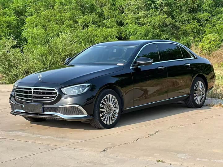 Mercedes-Benz E-Class 2023 E 300 L Fashion